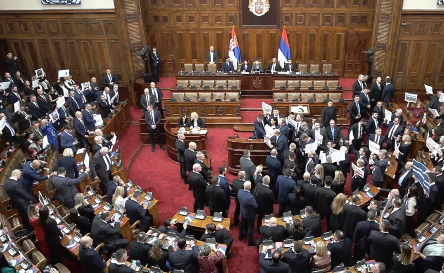 Radenović zadovoljan što je parlament konstituisan, pa ocenio i ponašanje opozicije: Svi su dali račune da dobiju parice za ovo što rade