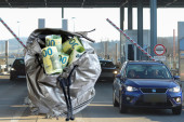Radnici na naplatnoj rampi u Vranju našli torbu sa parama: Evo šta su prvo uradili