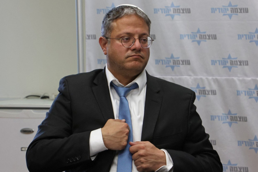 RAT NA BLISKOM ISTOKU Zapaljeni kamioni s humanitarnom pomoći! UN: Pola miliona Palestinaca u Gazi prisiljeno na beg