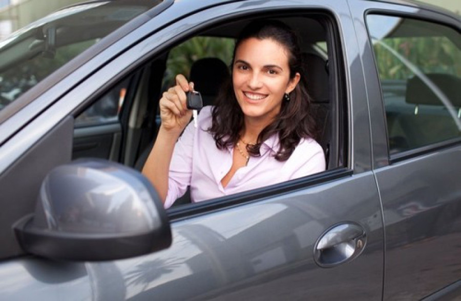 Otkrijte sve mogućnosti vašeg daljinskog ključa za auto: Jedna skrivena funkcija koja je korisna vozačima tokom leta