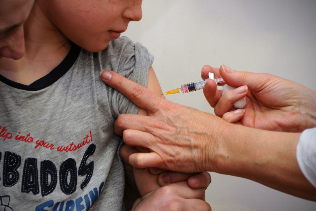 Farmaceutska komora saopštila kalendar vakcina od malena pa do školskih dana: Proverite da li vam je dete zaštićeno