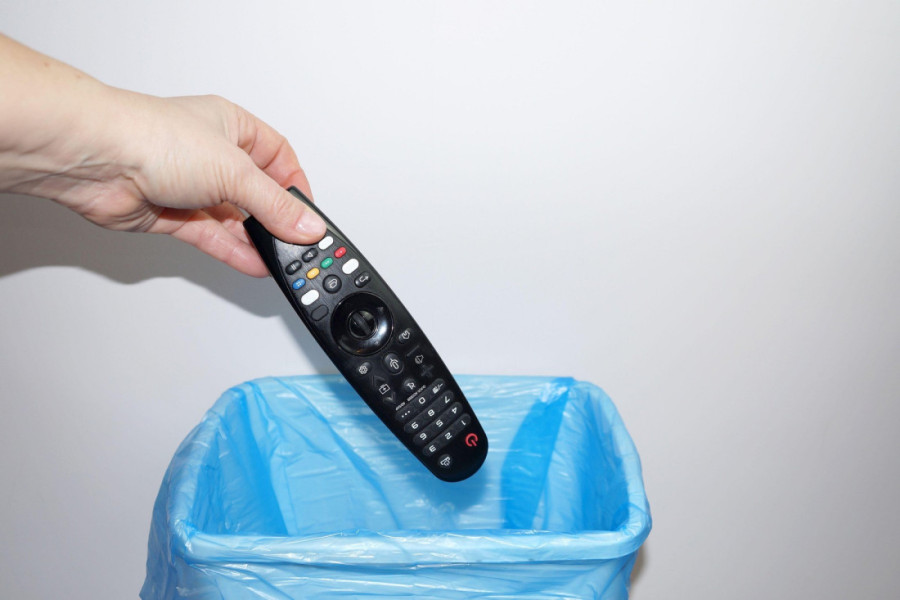 Vatrena zamka u vašoj kanti: Ove predmete nikako ne treba da bacate u smeće - mogu da izazovu požar