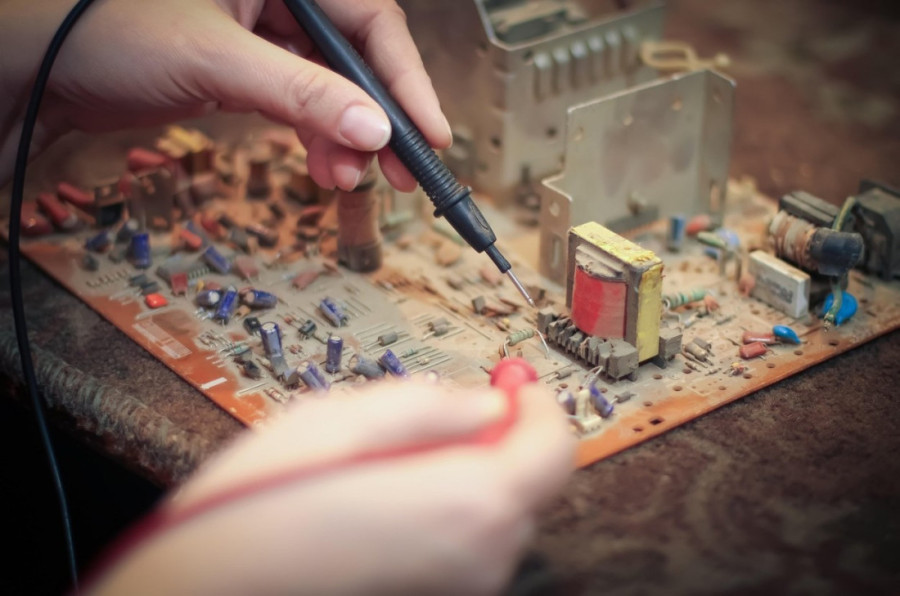 Ne paničite: Šest saveta za spasavanje laptopa po kojem ste prosuli vodu