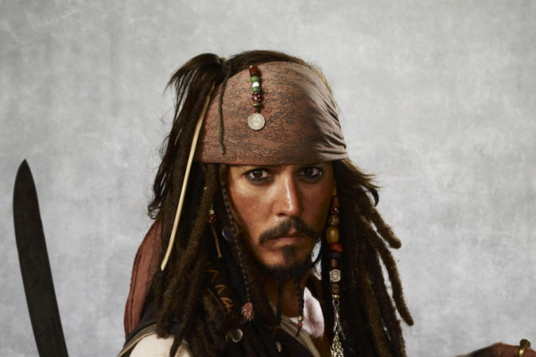 Pronađena zamena za Džonija Depa u "Piratima sa Kariba": Holivudski "zlatni dečko" je novi Džek Sperou? (FOTO)