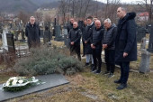 Partizan ne zaboravlja svoju legendu! Položeno cveće na grob Vladice Kovačevića! (GALERIJA)