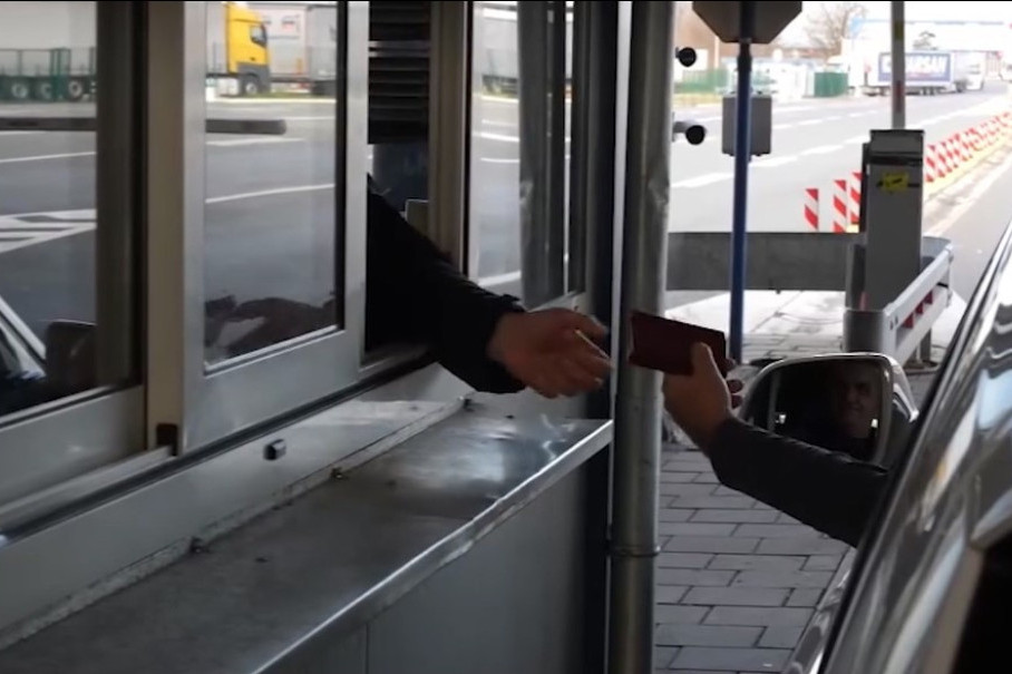 Nova pravila za putovanje u EU: Sve što treba da znate o promenama za omiljene letnje destinacije Srba