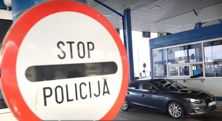 Opsadno stanje u Kanjiži! Policija i vojska blokirali puteve, čuju se zvuci helikoptera (VIDEO)