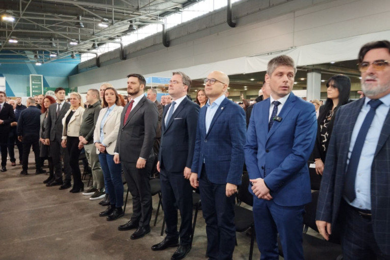 Vučević uputio jaku poruku sa Sajma zavičaja u Novom Sadu: Nе mogu nam zabraniti da pričamo istim jеzikom, da imamo istu kulturu, vеru...