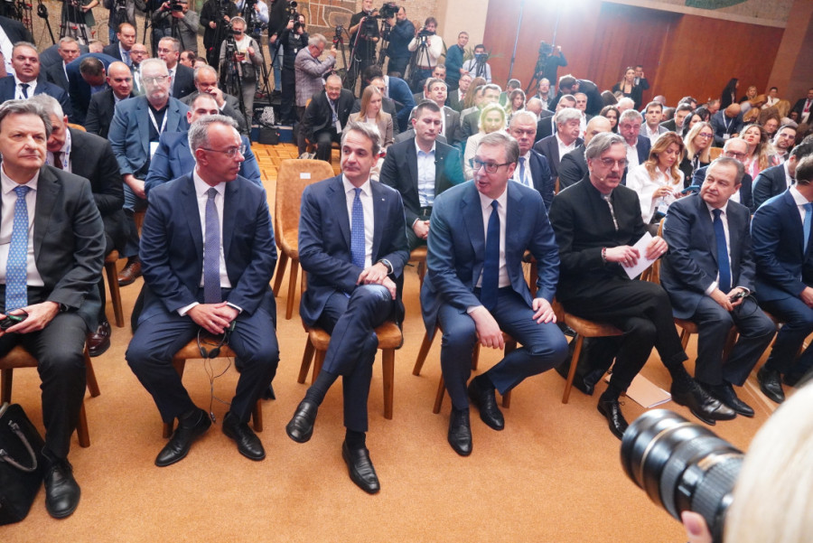 Počeo poslovni spsko-grčki forum: Prisustvuju Vučić i Micotakis (FOTO)