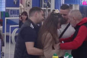 Miljana i Ivan u žestokom sukobu! Ona mu ukrala novac, on je napao sa leđa: Agresivac, pogledajte šta mi je uradio (VIDEO)