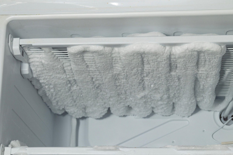 Znamo najbolji način da sprečite stvaranje leda u frižideru: Jedna namirnica potpuno menja igra