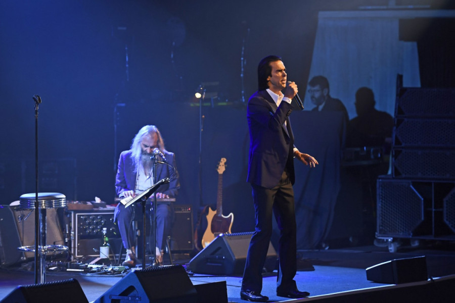 Nik Kejv radi muziku za film o tragično preminuloj pevačici: Duboka i dirljiva počast (FOTO/VIDEO)