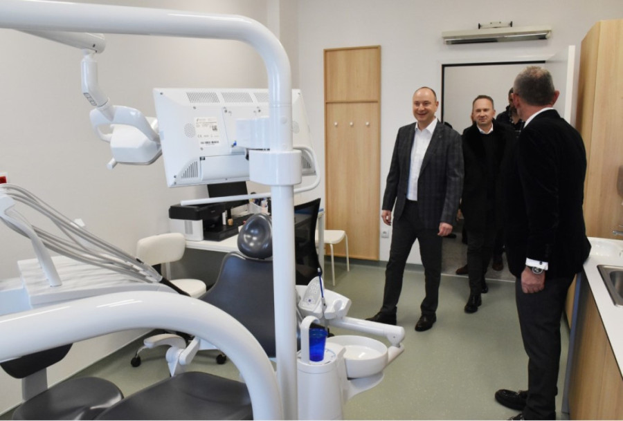 Otvorena ambulanta na Vidovdanskom naselju- Đurić: Za 17.000 stanovnika na raspolaganju 11 lеkara (FOTO/VIDEO)