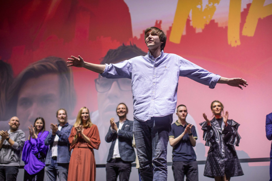 Najveća zvezda se nije pojavila na crvenom tepihu: Održana premijera domaćeg filma "Sunce mamino" (FOTO/VIDEO)