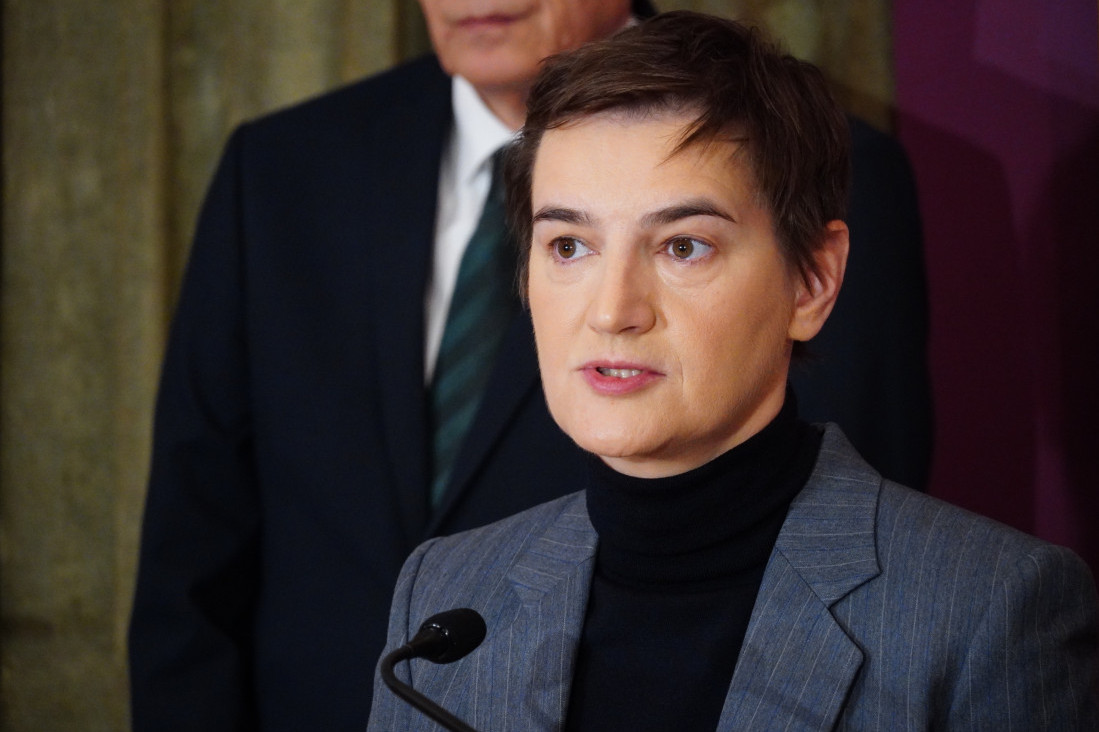 "Epski debakl opozicije!": Brnabić - Đilasovci ne mogu da pobede ni ime predsednika!