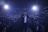 Aco Pejović još jednom oborio rekord: Porodica mu pružila podršku na koncertu, a imao je i specijalnog gosta