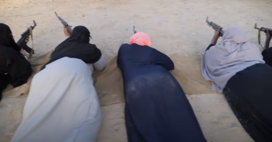 Žene u Sudanu prinuđene da uzmu puške u ruke, obučavaju se za borbu: Moram da zaštitim svoje ćerke i sebe