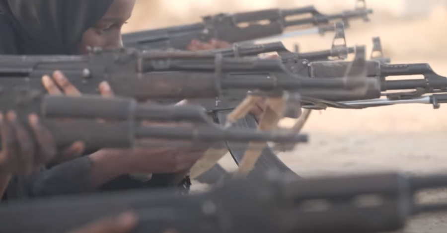 Žene u Sudanu prinuđene da uzmu puške u ruke, obučavaju se za borbu: Moram da zaštitim svoje ćerke i sebe