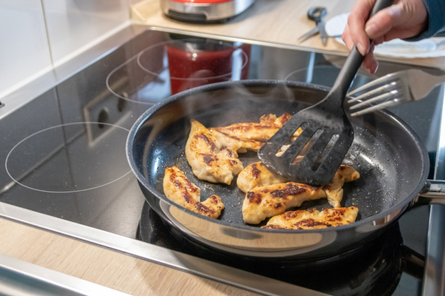 Može i bez majoneza: Tajni sastojak koji pileću salatu čini zdravijom ali i mnogo ukusnijom