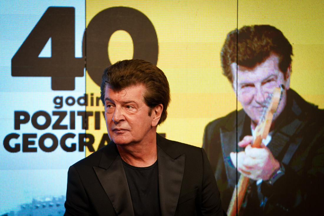 Bajaga se rukovao sa svima u sali na svom prvom koncertu: Da li će mu to poći za rukom 40 godina kasnije (GALERIJA)