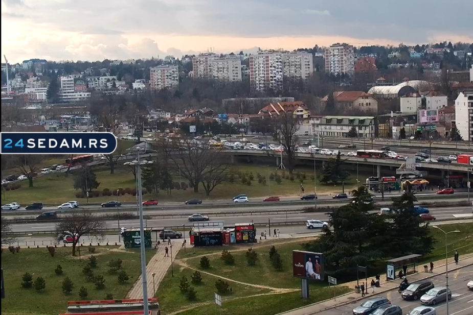 Vozači, oprezno za volanom zbog kiše! A kakvo je stanje na ključnim saobraćajnicama u Beogradu i Novom Sadu pogledajte na našim kamerama