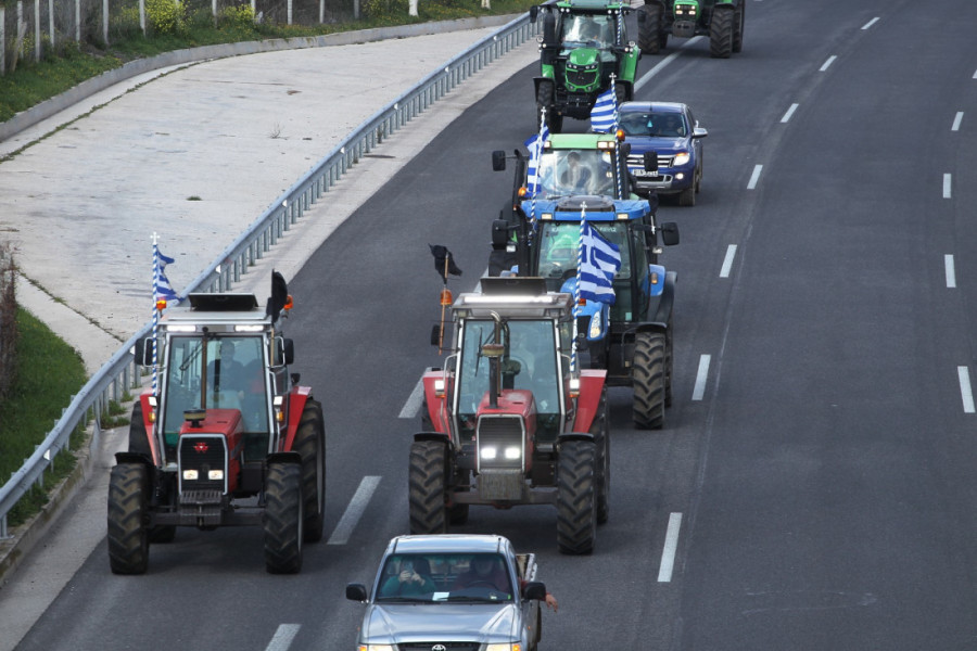 Besni poljoprivrednici idu ka Atini! Haos u Evropi ne jenjava (FOTO)