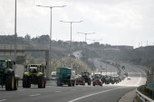 Grčki poljoprivrednici blokirali granični prelaz Evzoni: Vozilima prolaz dozvoljen na deset minuta