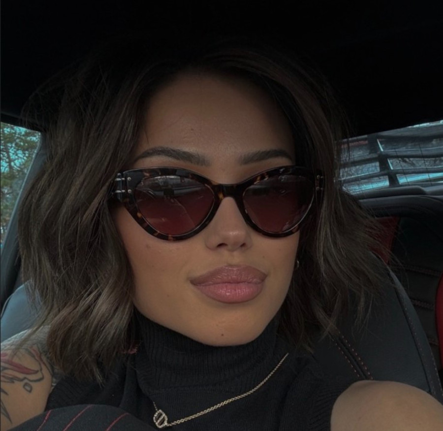 "Uobrazila se, ponela ju je popularnost"! Komšije otkrile šta misle o Breskvici, ovo joj se neće dopasti