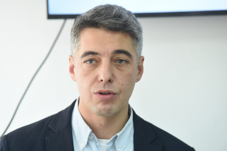 Đorđe Miketić: U krevetu bez stida, na ulici bez srama!