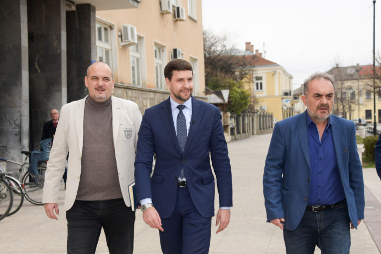 Ministar Đerlek u Negotinu: Za renoviranje Doma kulture 2,5 miliona dinara