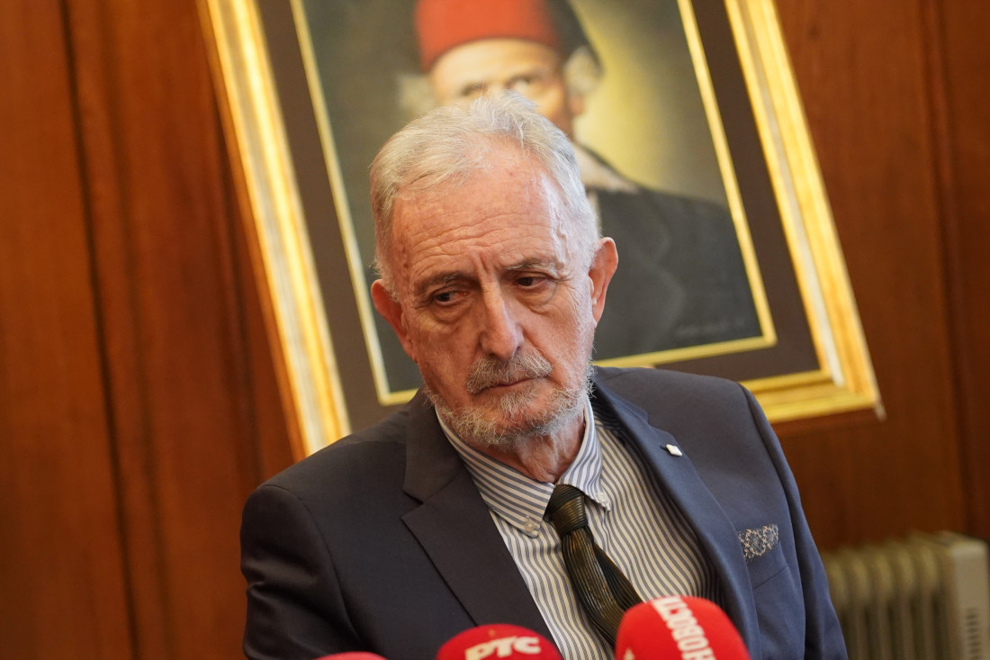 Selimir Radulović dobitnik nagrade "Meša Selimović": Ubedljiva pobeda zbirke poezije "Zapis na stubu, Jerusalimskom" (FOTO)