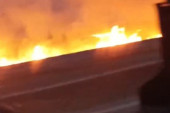 Požar na auto-putu kod Subotice: Gori nisko rastinje! (VIDEO)