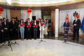 Prijateljski potez: Kineske diplomate u vili „Mir“ otpevale „Ovo je Srbija“ (VIDEO)
