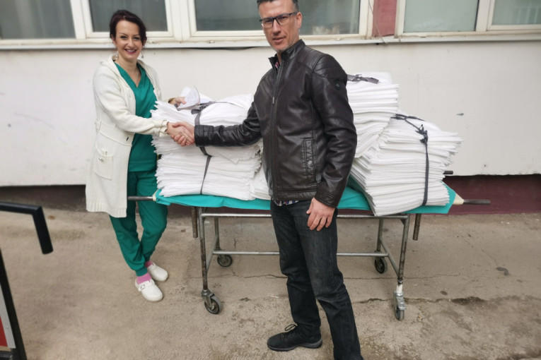 Osuđenici KPZ Niš sašili opremu za porodilište: Uručena donacija, zahvalnost za humanu misiju