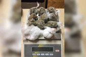 Trojica uhapšena u Novom Sadu: Policija im pronašla četiri vrste droge u vozilima i stanovima