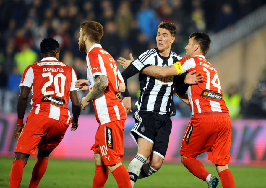 Na današnji dan odigrana 2 večita derbija! Zvezda oba puta slavila, preokret, Vlahovićev debi, Katai i Ohi presudili Partizanu (FOTO/VIDEO)