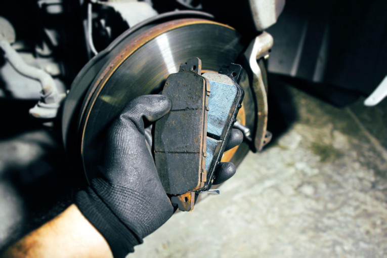 Automobil vam je dugo stajao? Evo zašto prva vožnja može biti opasna i šta morate odmah da uradite