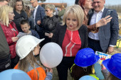 Samo deca znače opstanak: Položen kamen temeljac za izgradnju vrtića kod Čačka