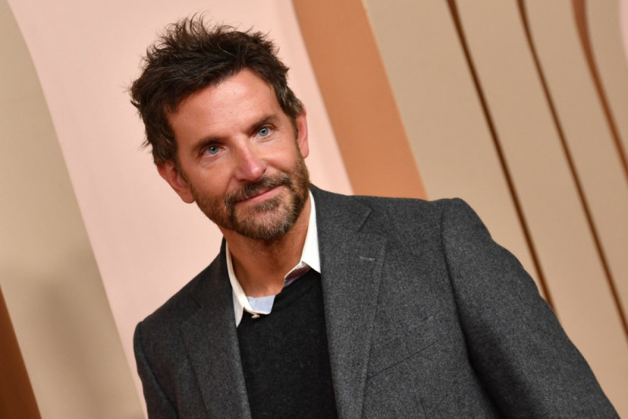 Možete li da zamislite Margo Robi kao majku Džordža Klunija? Dočekali smo i to!