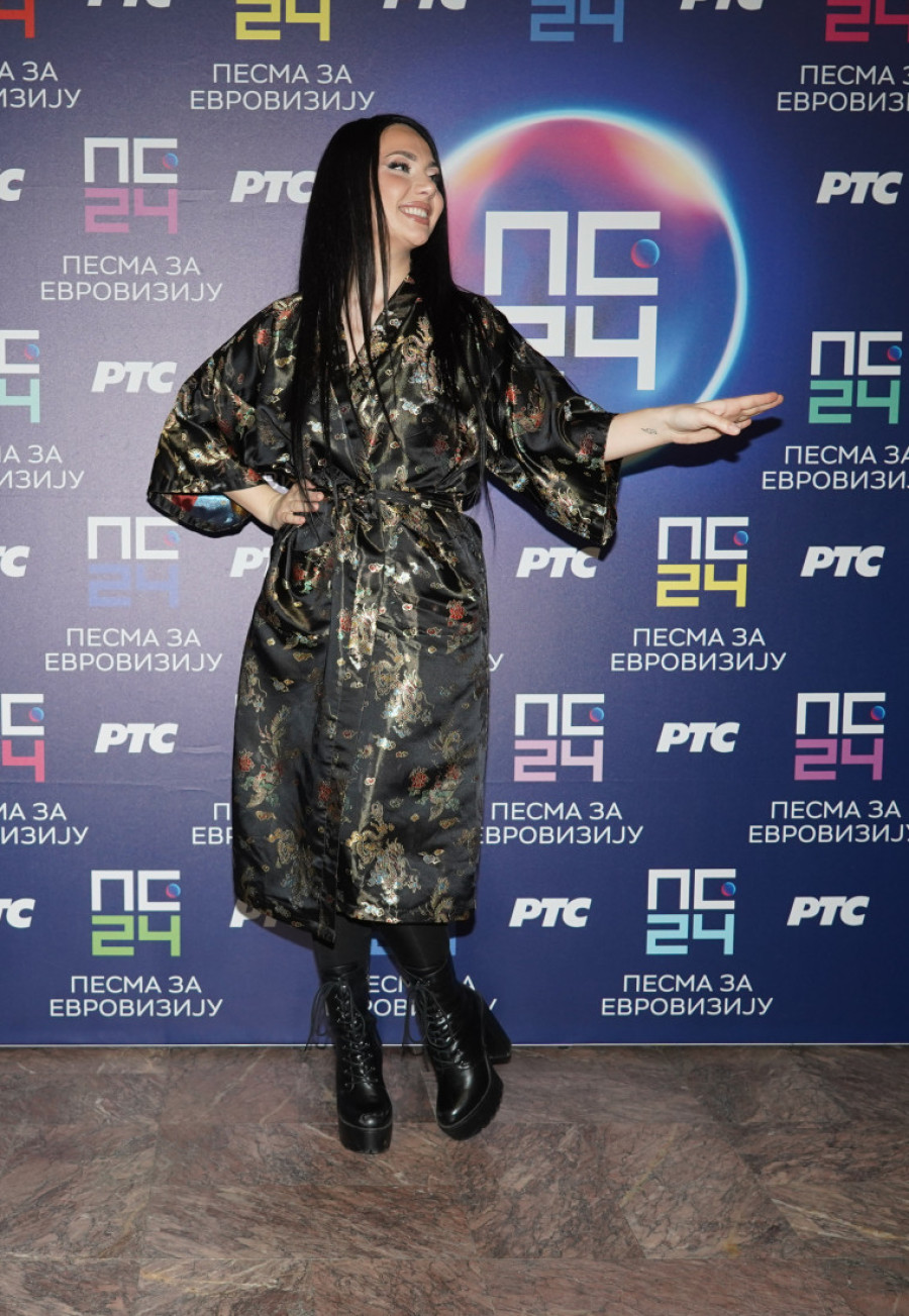 Zorja Pajić pod utiscima nakon nastupa na PZE: Tresla sam se, ali Karleuša mi je rekla da kidam (FOTO/VIDEO)