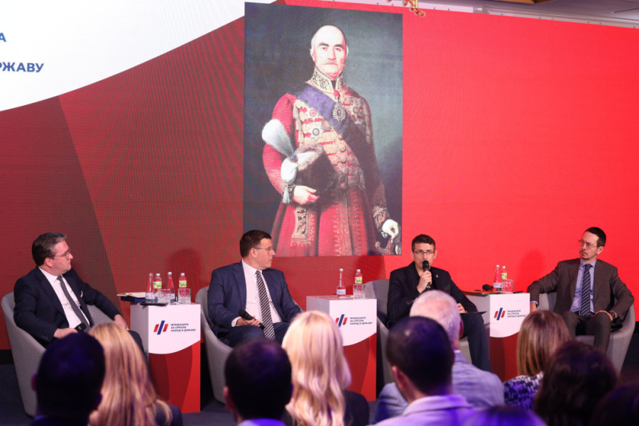 Naučni skup "Prvi sretenjski susret" održan u Beogradu u prisustvu velikog broja istoričara, akademika i članova najvišeg državnog vrha