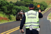 Saobraćajna policija u Subotici kaznila dvojicu traktorista: Jedan seo na traktor i povredio dvoje ljudi, drugi pijan vozio bez dozvole!