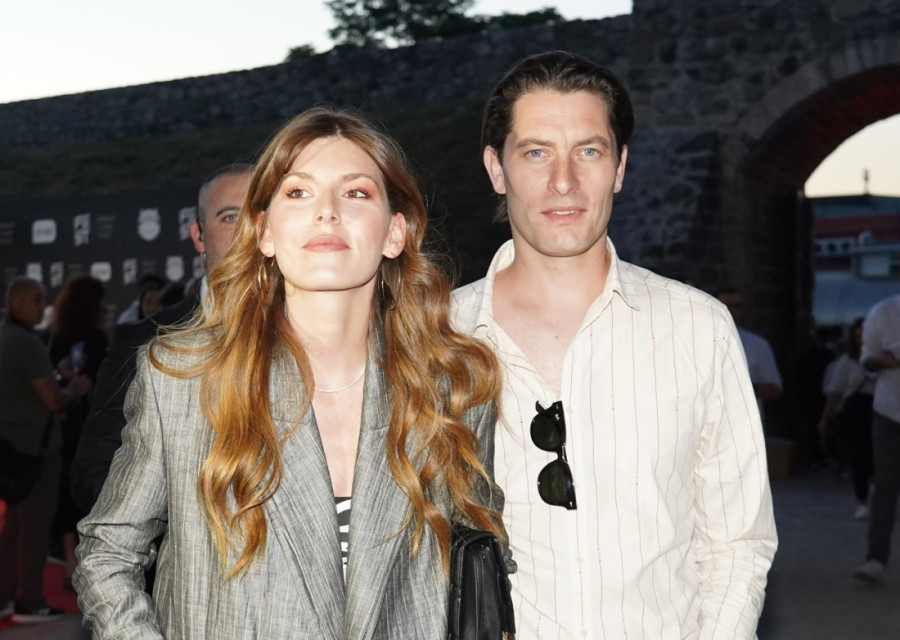 Tamara Dragičević objavila fotografiju na kojoj doji tek rođenog sina: Glumica raznežila sve prikazivanjem intimnog čina