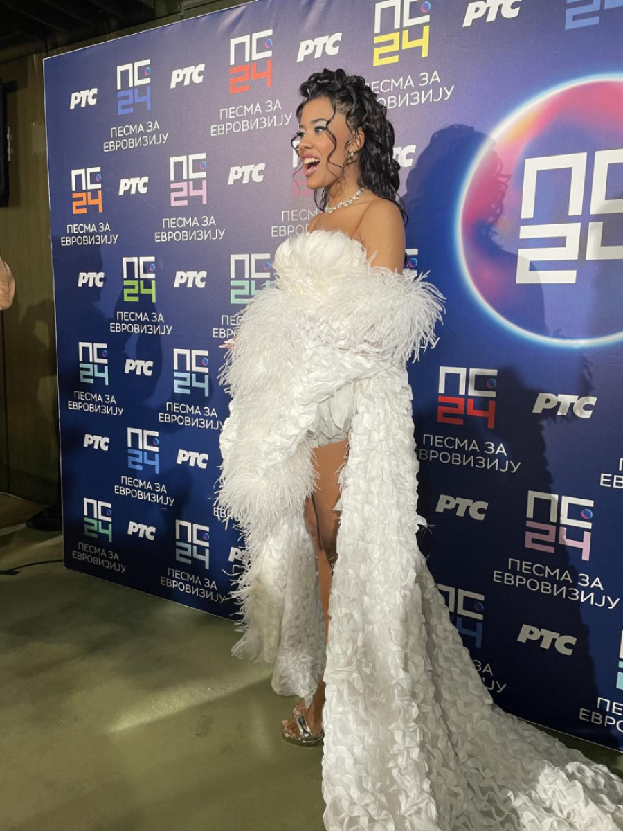 "Točim svima piće kad pobedim!" Džordži ubeđen u trijumf na Pesmi za Evroviziju, a jednu koleginicu želi da zagrli! (VIDEO)