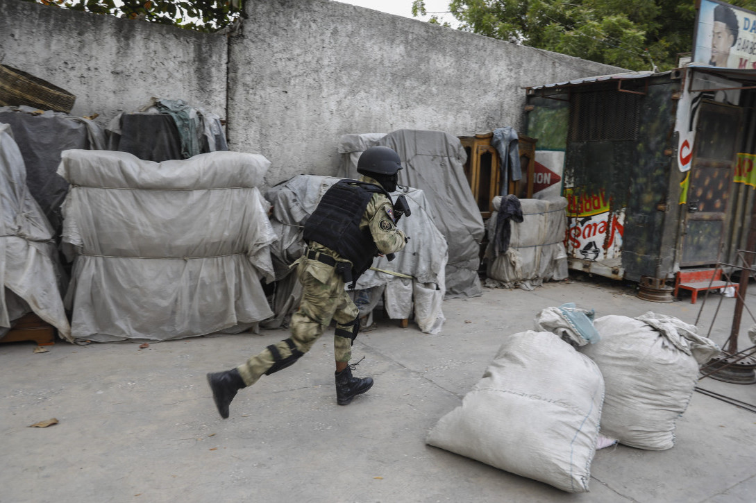 Užas na ulicama Haitija: Bande hoće da svrgnu premijera, jedna osoba povređena u pucnjavi