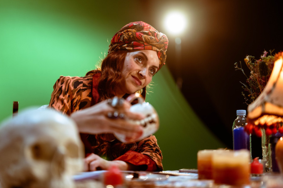 Pogledajte Anđelkine transformacije u novoj predstavi "Šta me opet snađe": Nije za one sa slabim srcem (FOTO)