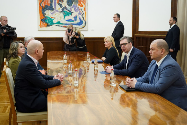 Vučić nastavio konsultacije: Održan sastanak sa listom "Mi - glas iz naroda" (FOTO)