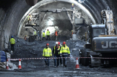 Vesić: Izgradnja tunela Munjino brdo teče po planu, deonica auto-puta Pakovraće-Požega biće puštena u saobraćaj u oktobru (FOTO)