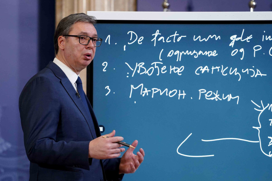 Predsednik Vučić poručio: "Daću sve od sebe da se suprotstavim onima koji bi da ruše Srbiju, suviše volim svoju zemlju da bih bio potrčko"