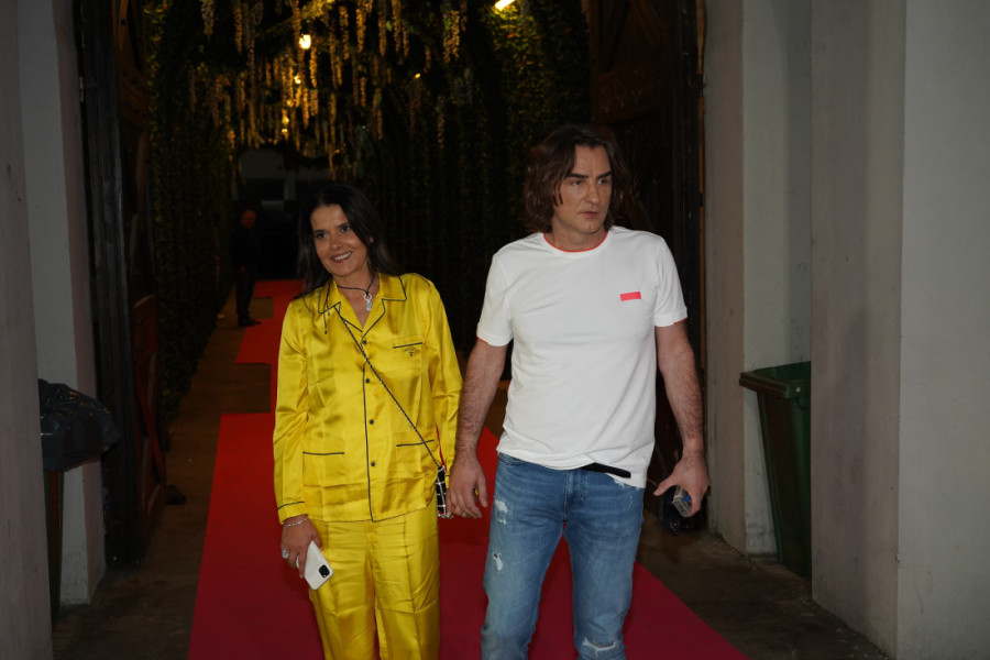 Milica Mitrović se oglasila sa odmora i prozvala muža: Dao 4 soma dnevno na hotel, 3 za troškove na plaži, odlepio je!